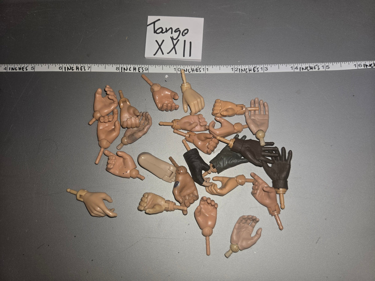 1/6 Scale Nude Figure Hand Lot