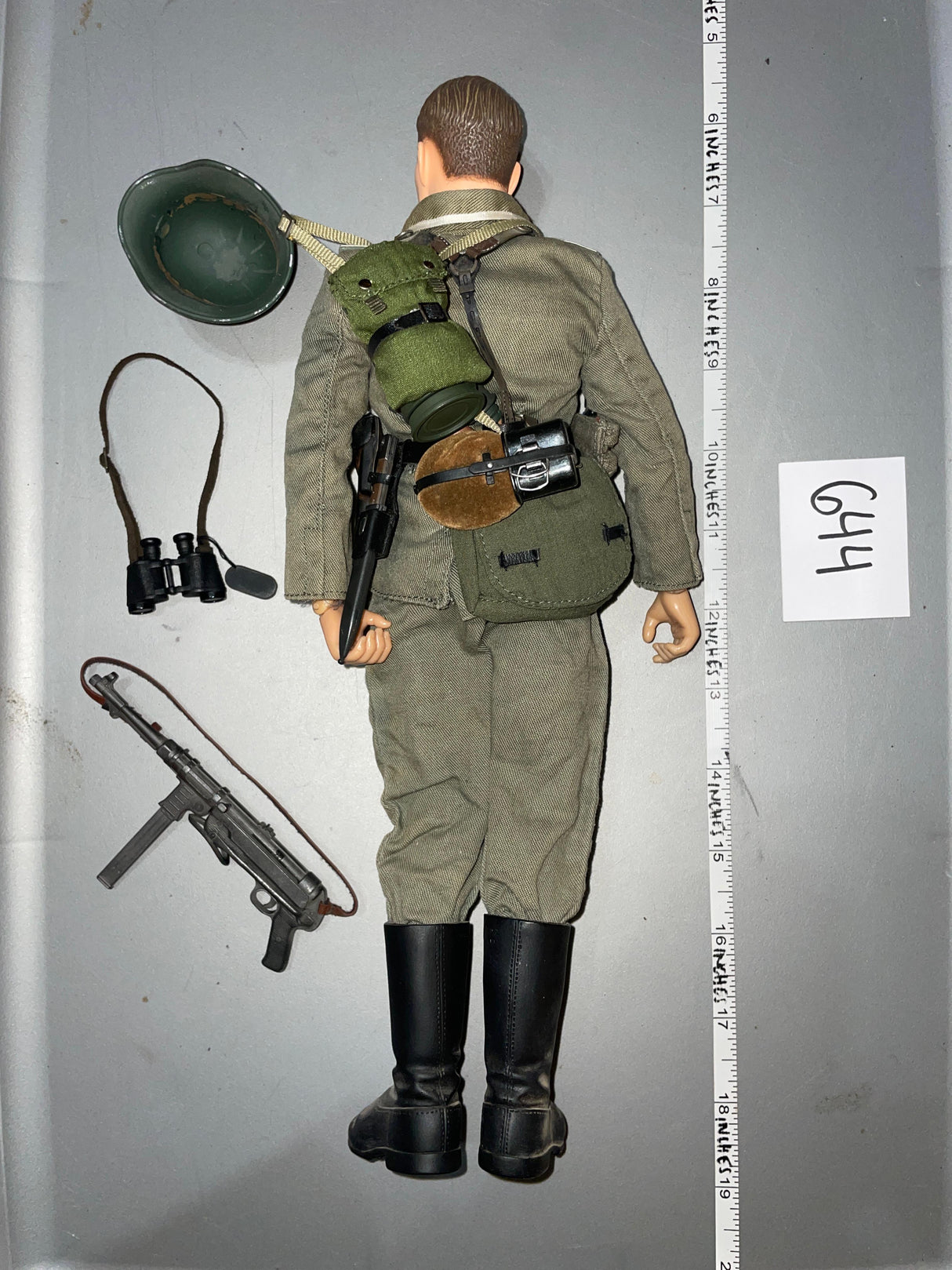 1:6 Scale WWII German Heer Grenadier Dressed Figure - Dragon