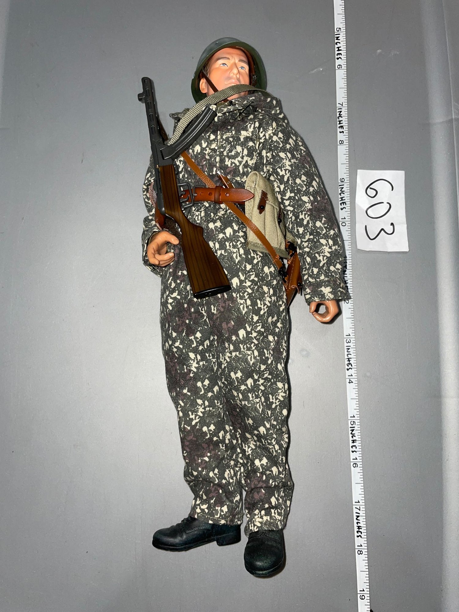 1:6 Scale WWII Russian Scout Dressed Figure - Dragon