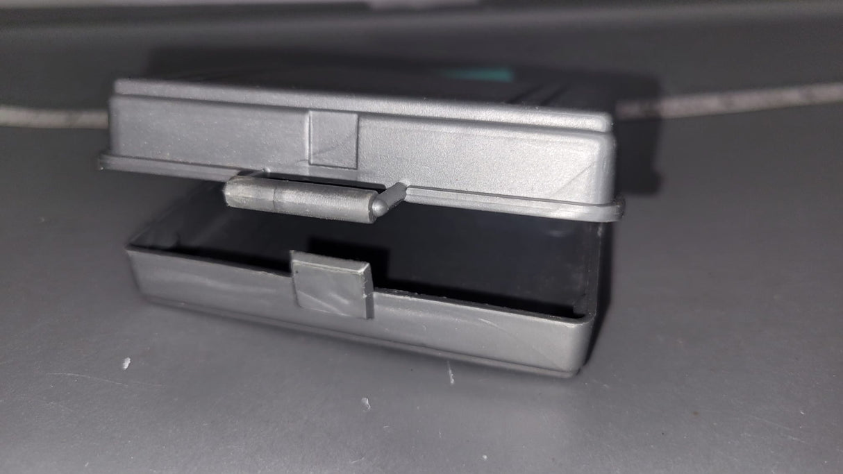 1/6 Scale Modern Era Hardside Case / Suitcase - Diorama