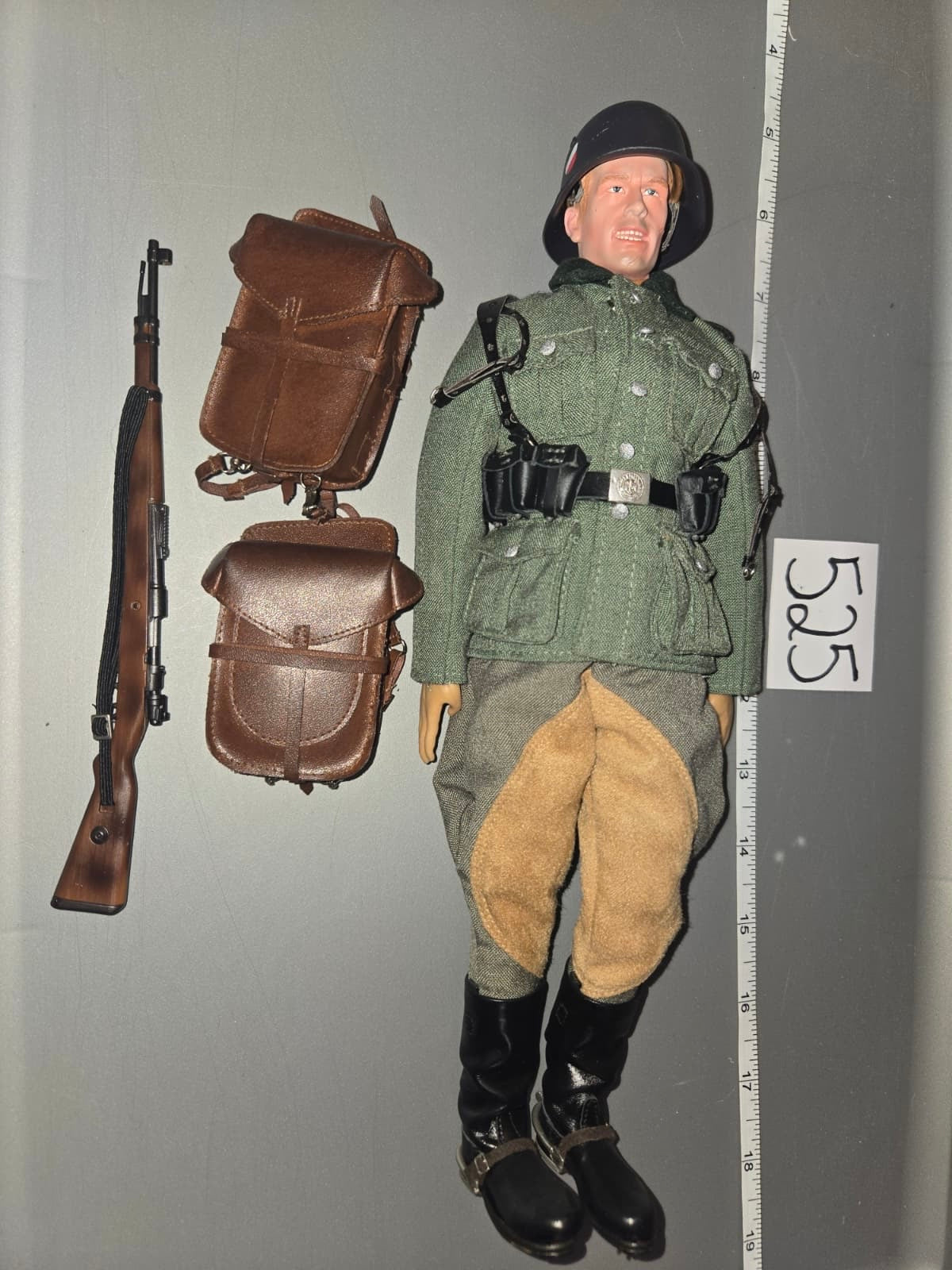 1:6 Scale WWII German Cavalry Dressed Figure - DID