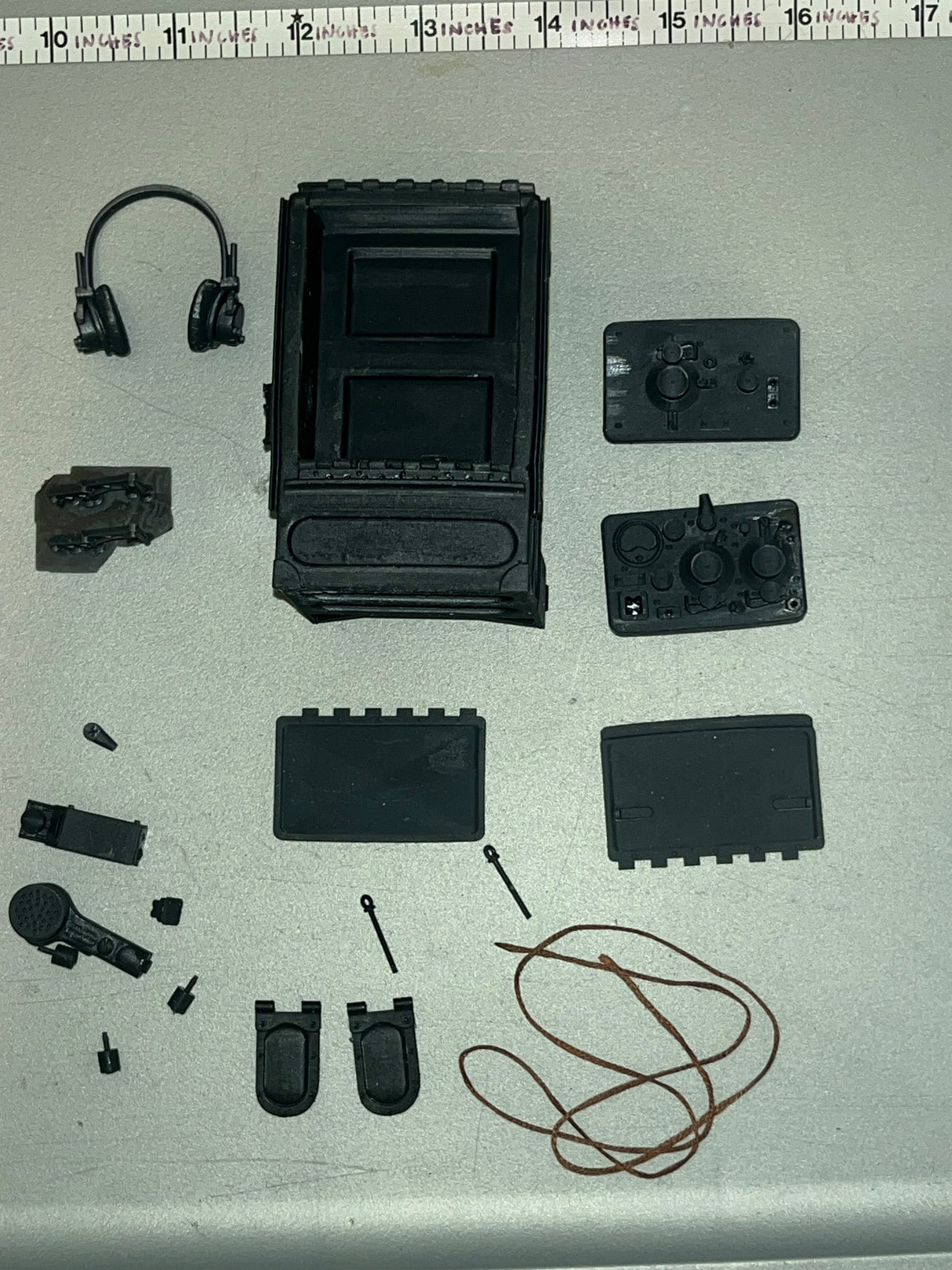 1/6 Scale WWII British Radio MK-18 - Model Kit - Juan’s One Sixth Exlcusives / Crusader Collectibes