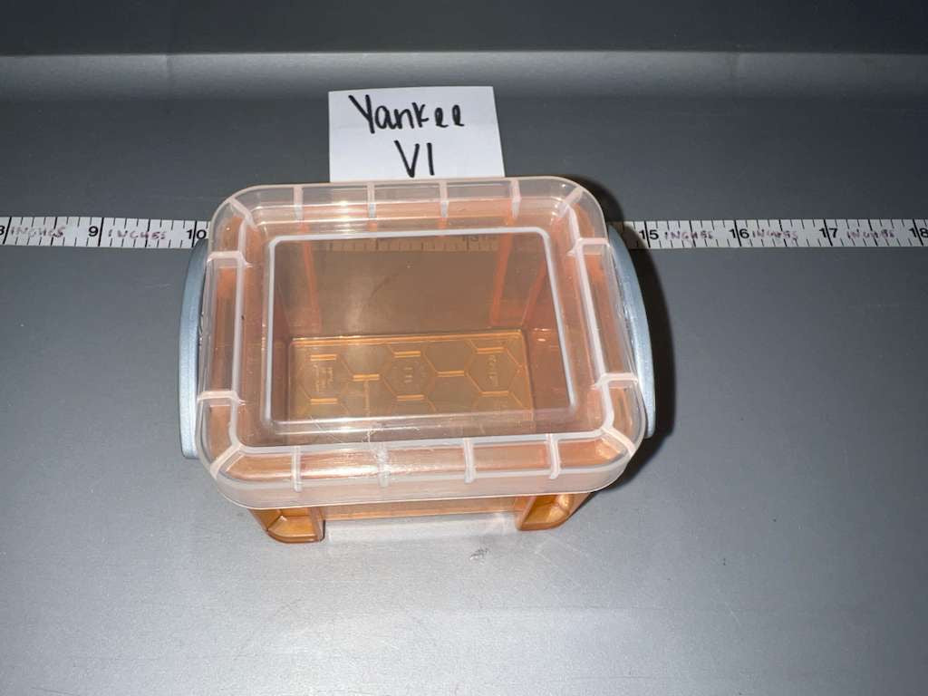 1/6 Scale Modern Era Plastic Tub - Diorama