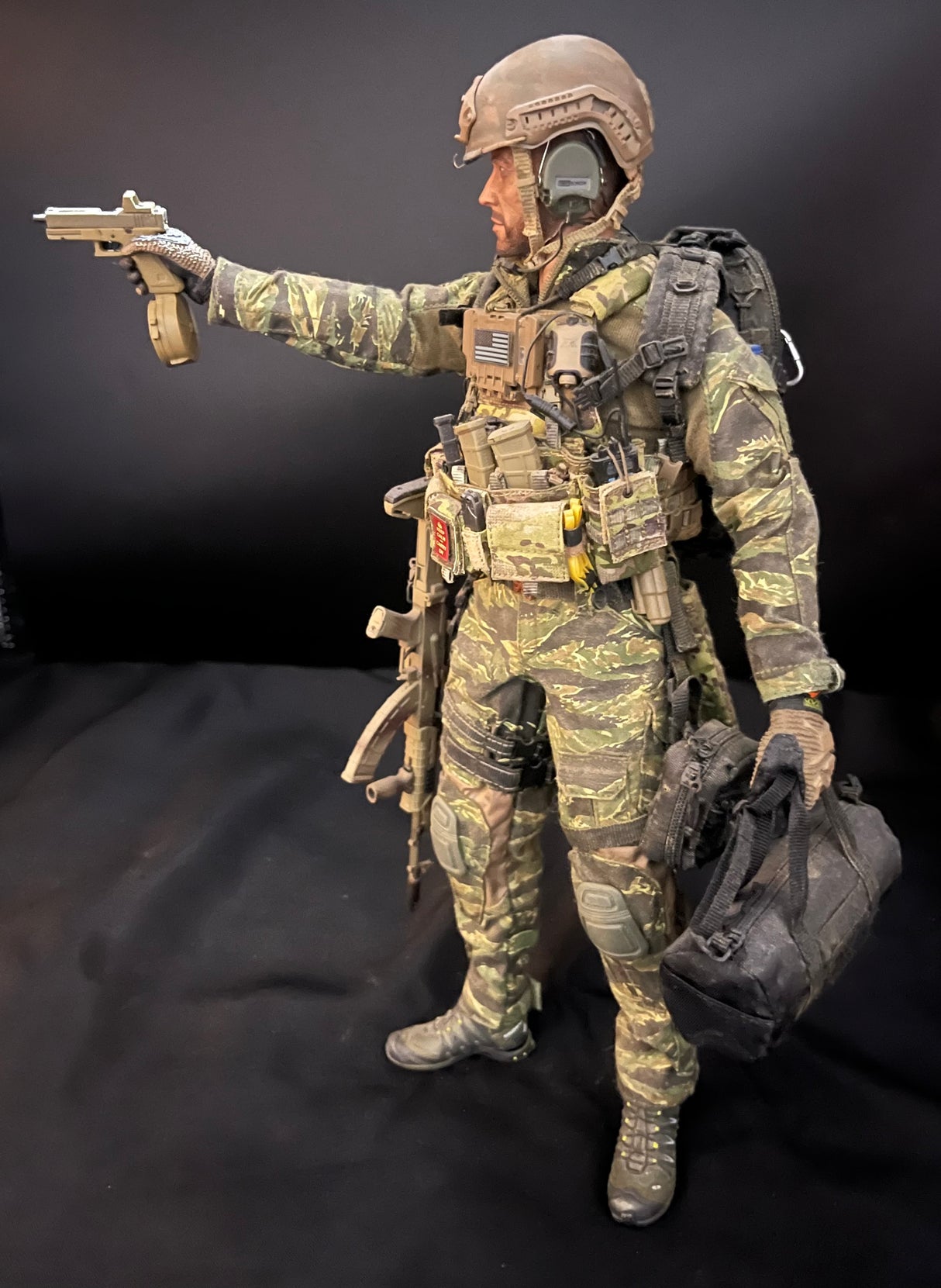 1/6 Scale Modern Era US Special Forces Tiger Stripe Call of Duty Premium Dressed Figure