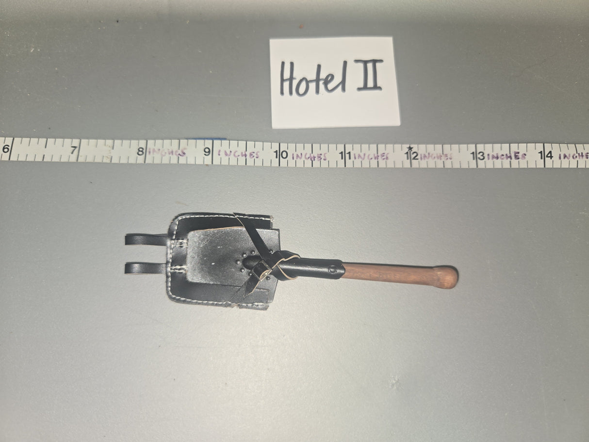 1/6 Scale WWII German Wood and Metal Entrenching Tool