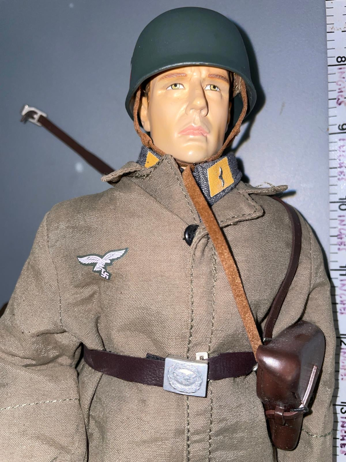 1:6 Scale WWII German Fallschirmjager Paratrooper Dressed Figure - Dragon