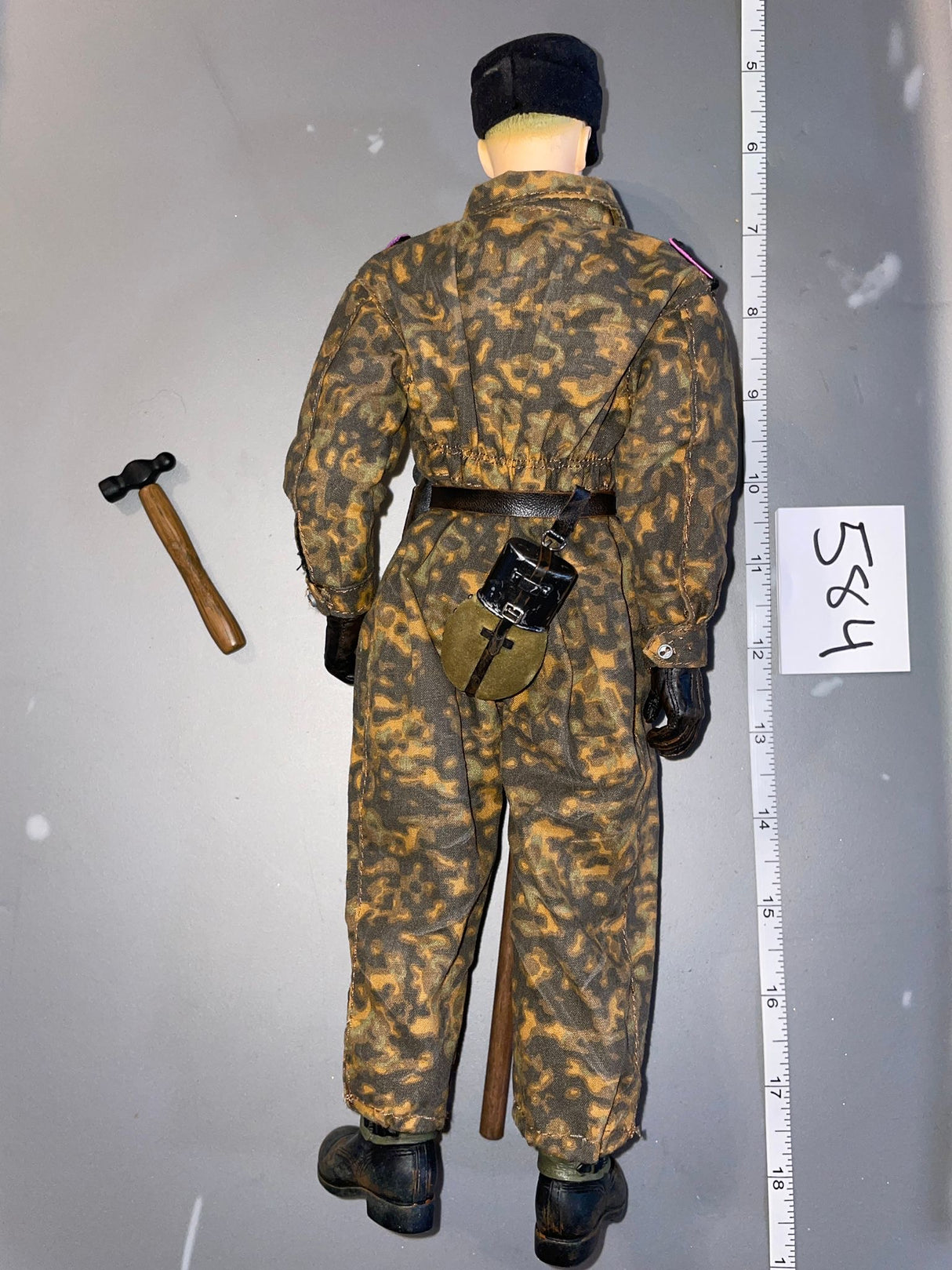 1:6 Scale WWII German Tanker Dressed Figure - Dragon