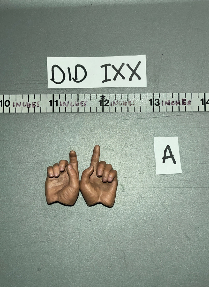 1/6 Scale WWII German Hand Lot - DID Medic Groger