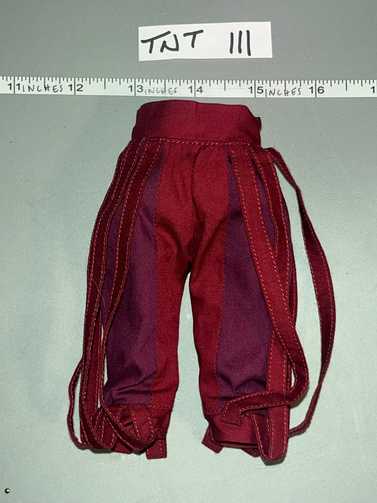 1:6 Scale Pontifical Swiss Guard Pants - CooModel Medieval