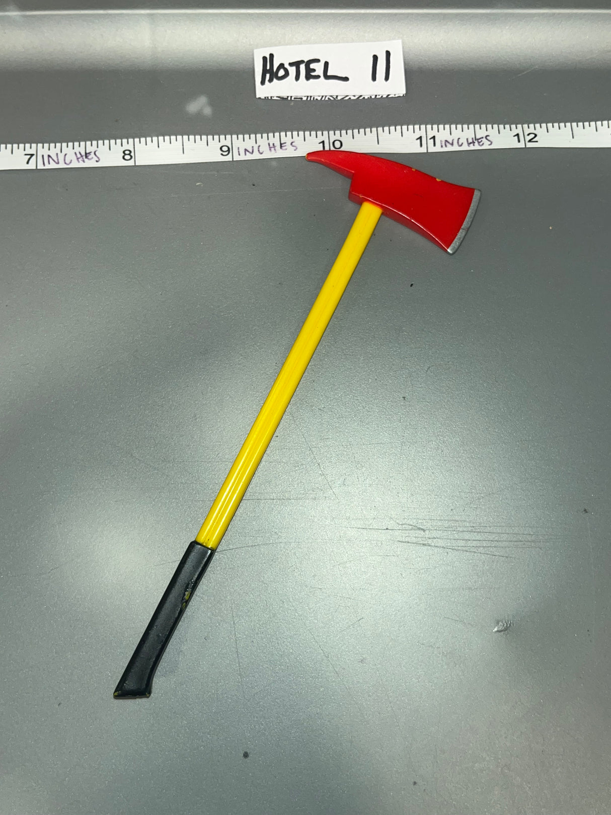 1/6 Scale Modern Era Firefighter Axe