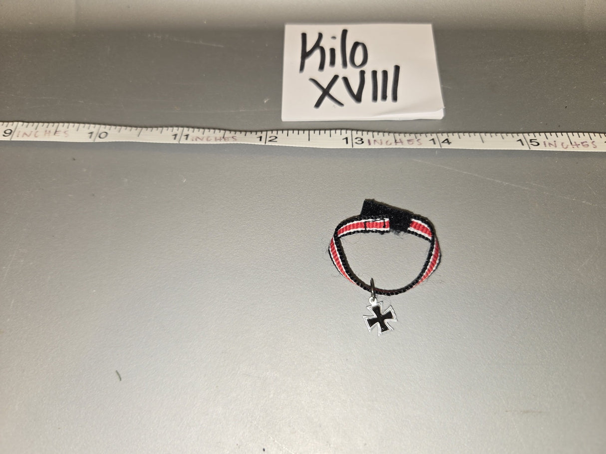 1/6 Scale WWII German Knight's Cross Medal with Ribbon - Kilo XVIII