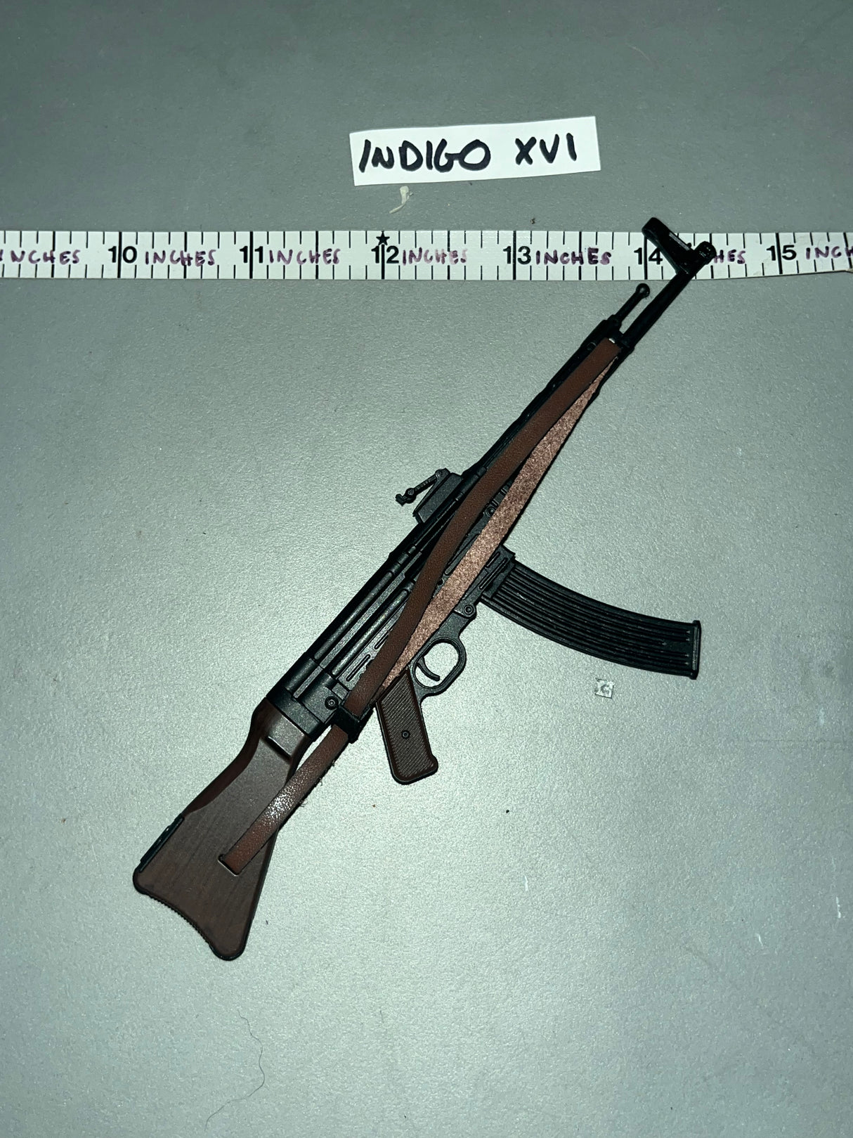 1:6 Scale WWII German MP-44