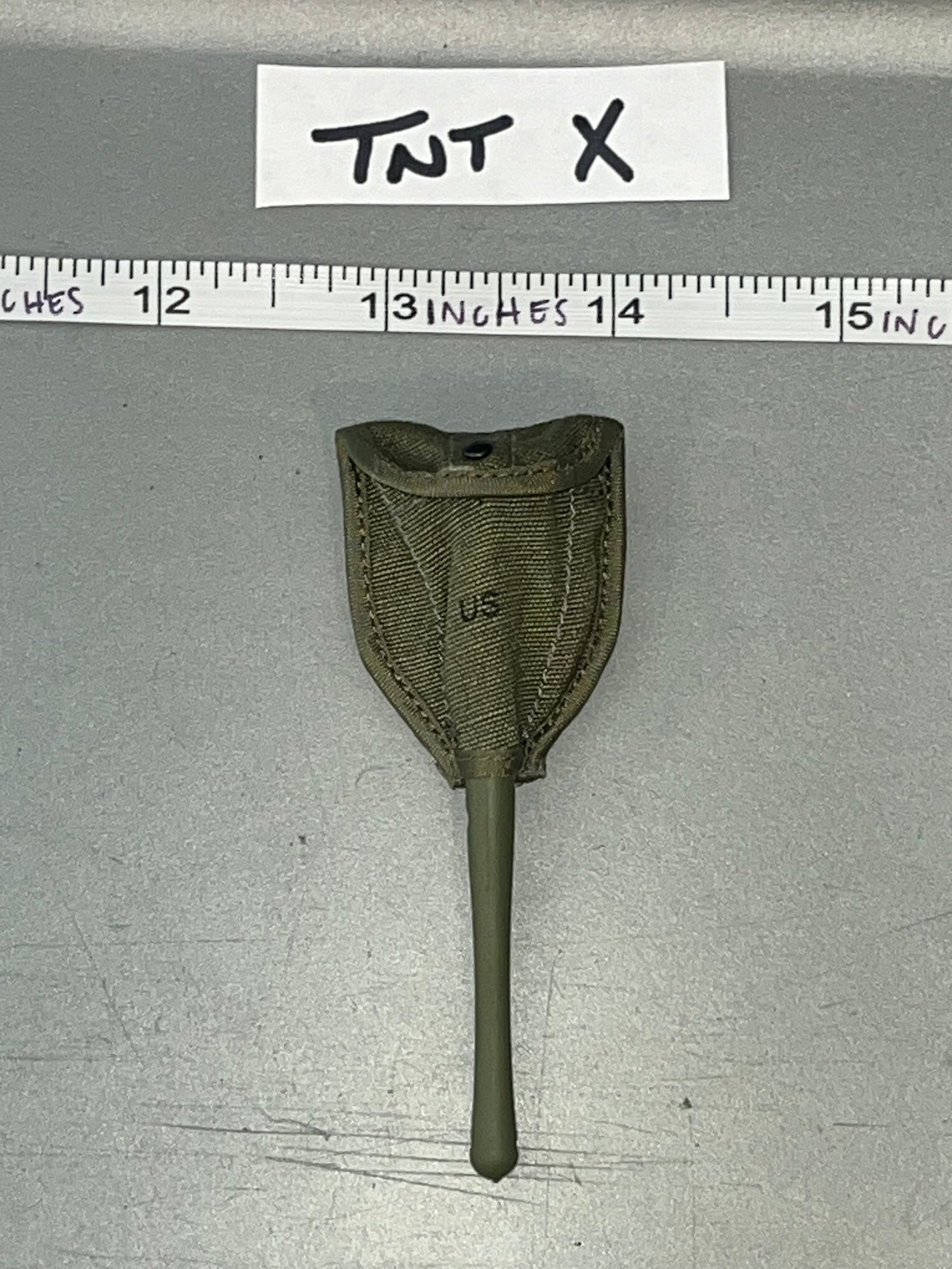 1/6 Scale Vietnam US Entrenching tool and Carrier - USMC Hue  - Doechii