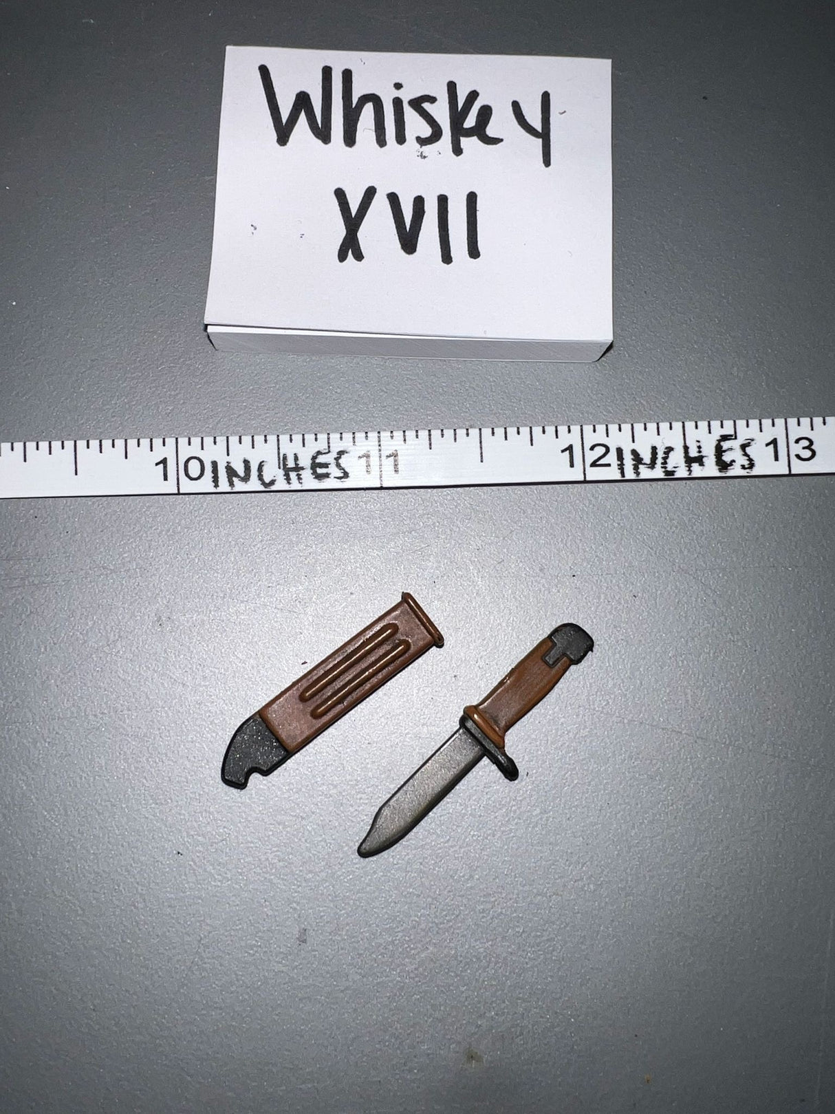 1:6 Scale Modern Russian Knife -