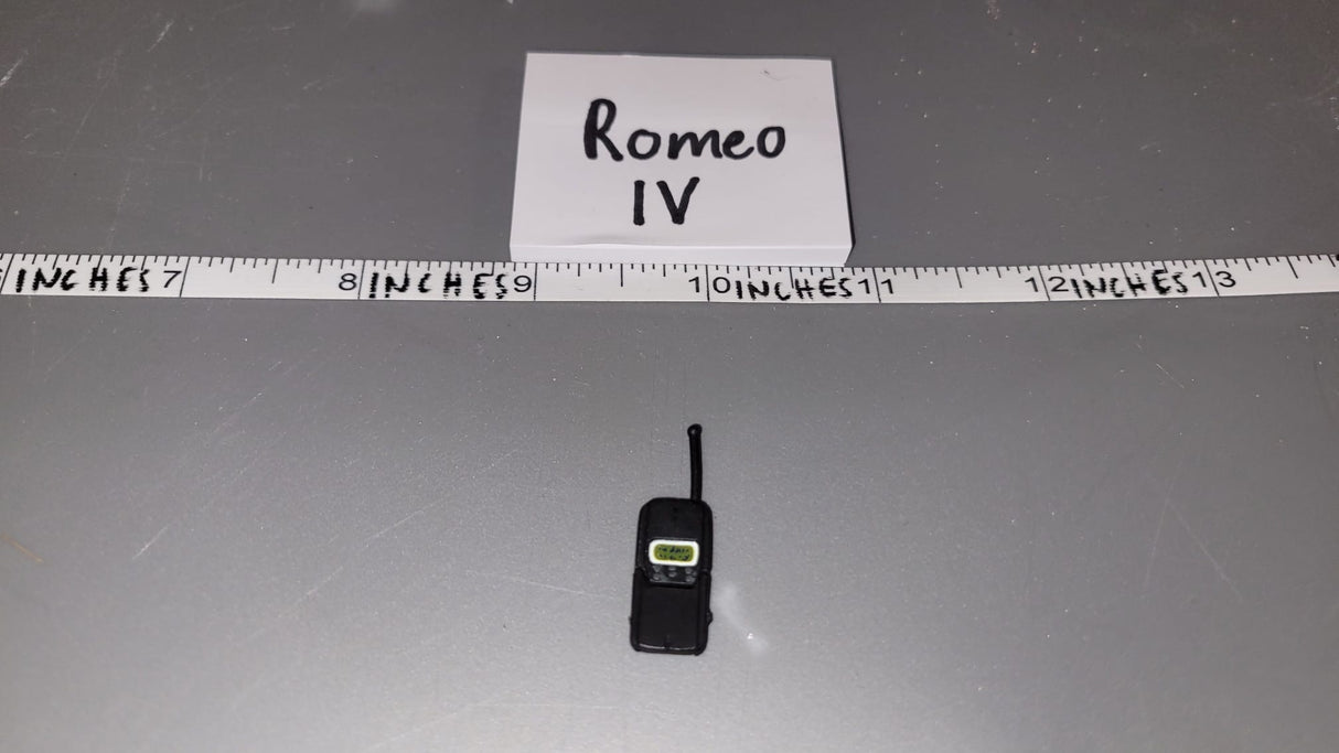 1/6 Scale Modern Era Radio