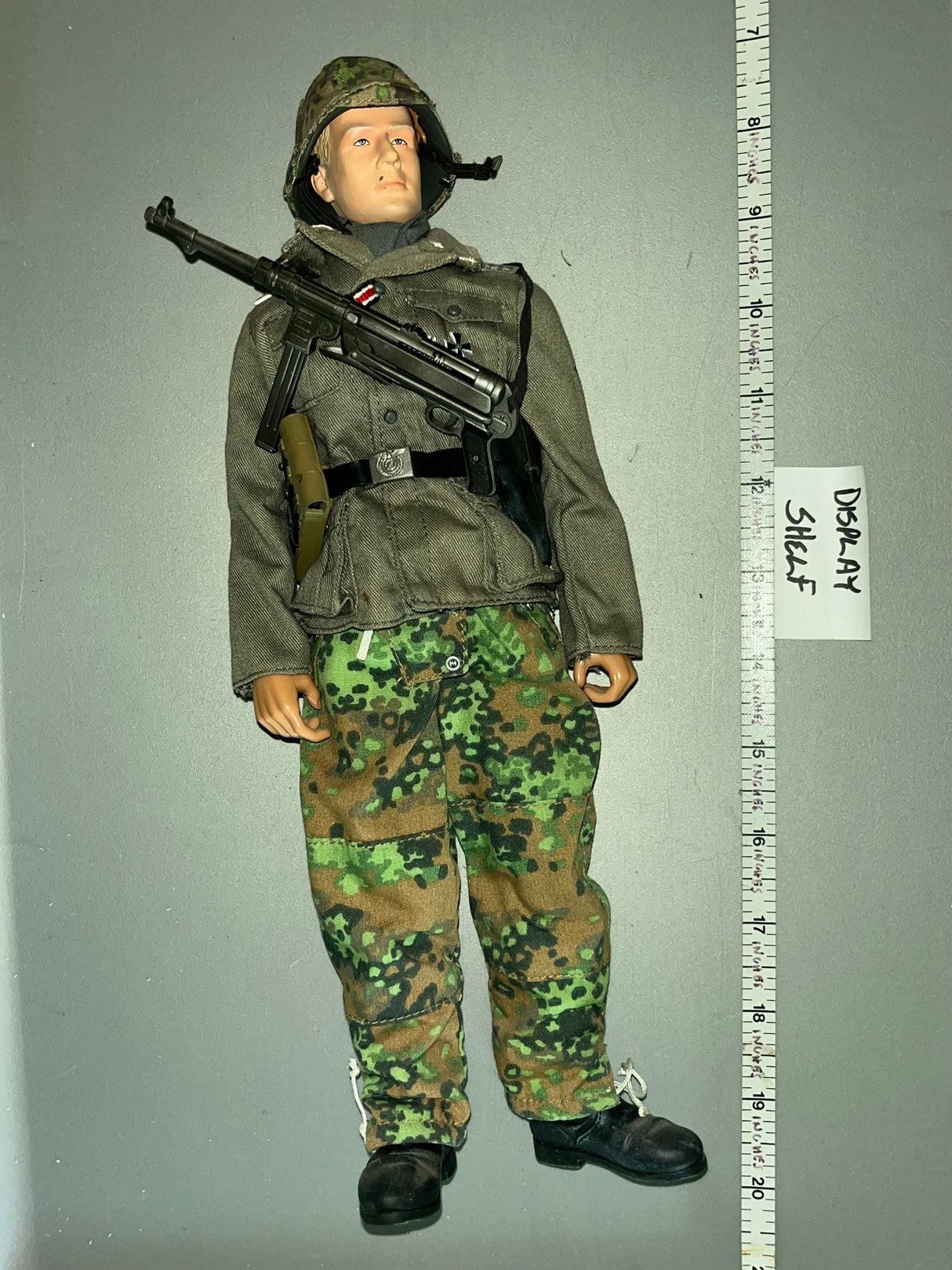 1:6 Scale WWII German Waffen Grenadier Figure - Dragon (*N)