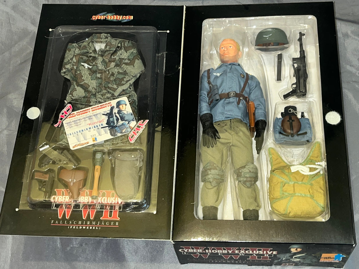 1/6 Scale WWII GERMAN Fallschirmjager Konrad - NIB Dragon Cyberhobby -