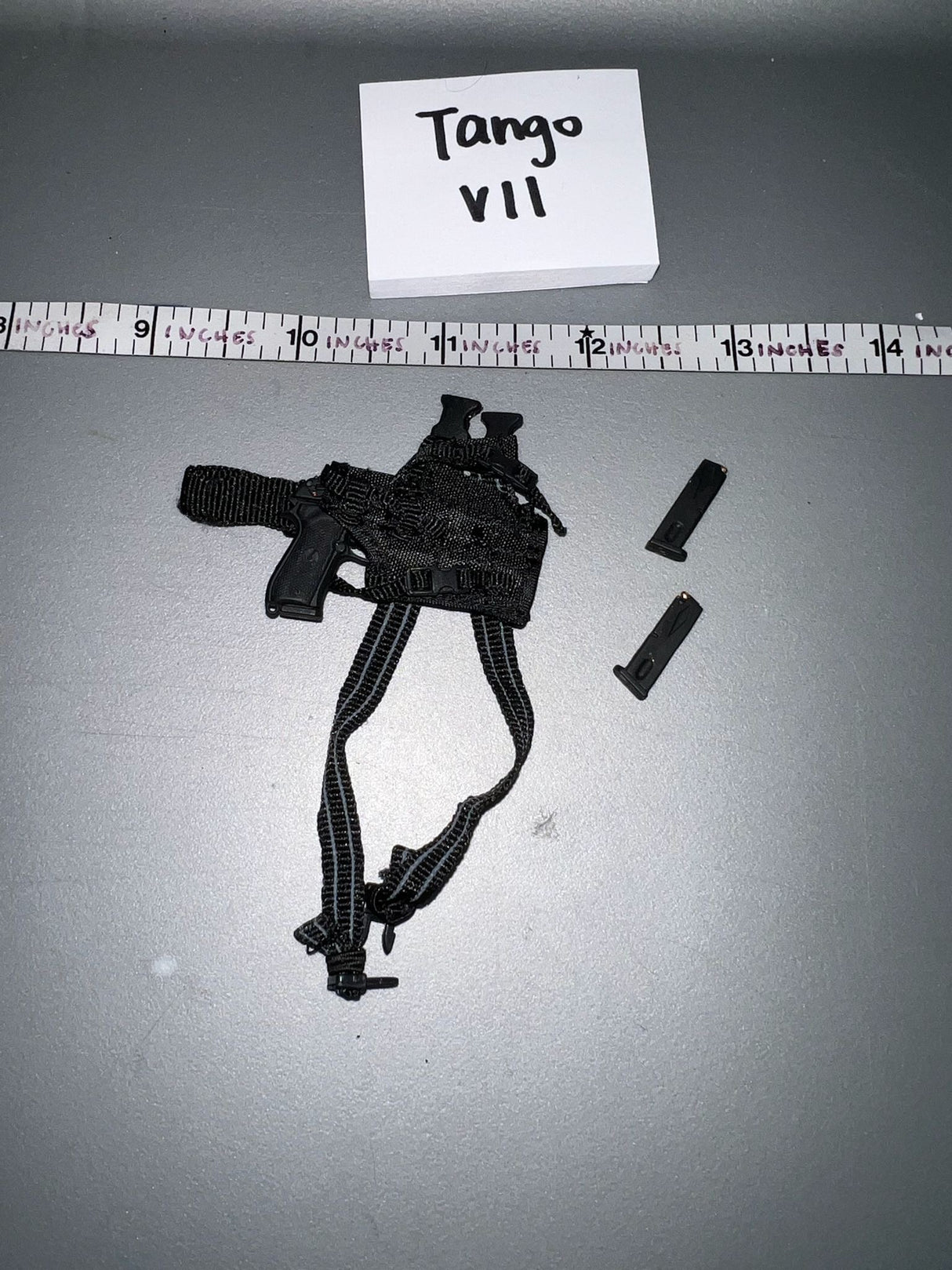 1/6 Modern Era Pistol, Magazines, and Holster