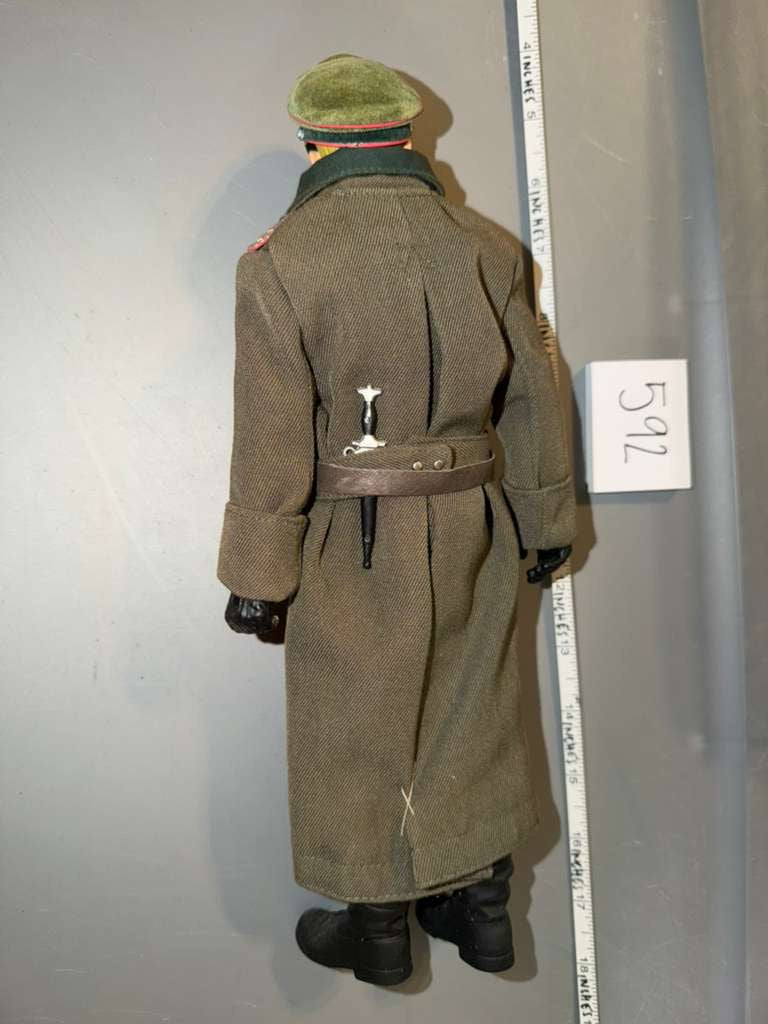 1:6 Scale WWII German Tanker Dressed Figure - Battle of Bulge Hessler - Dragon Cyber Hobby