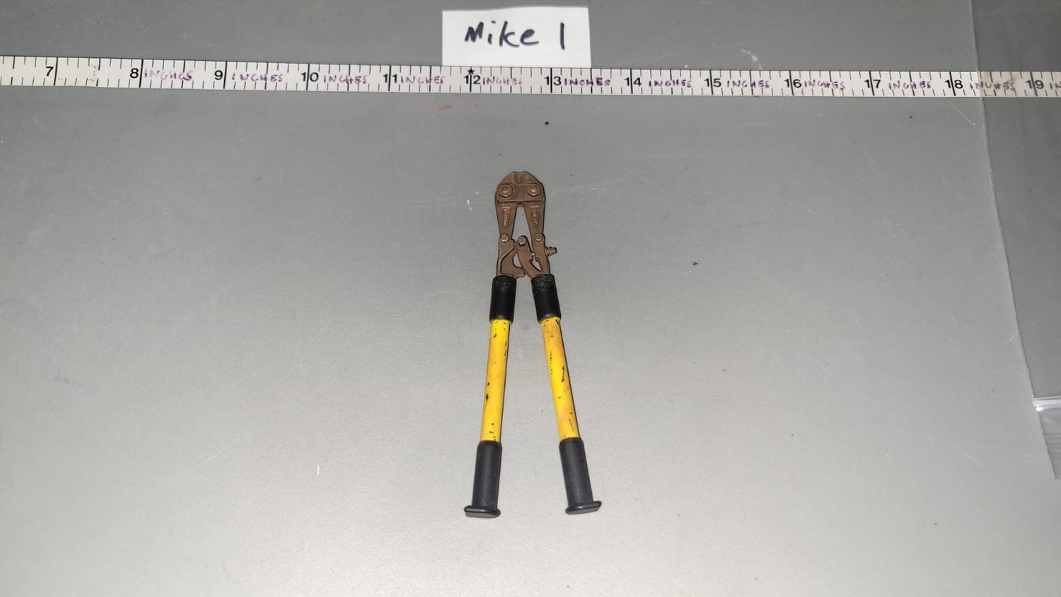 1/6 Scale Modern Era Bolt Cutters