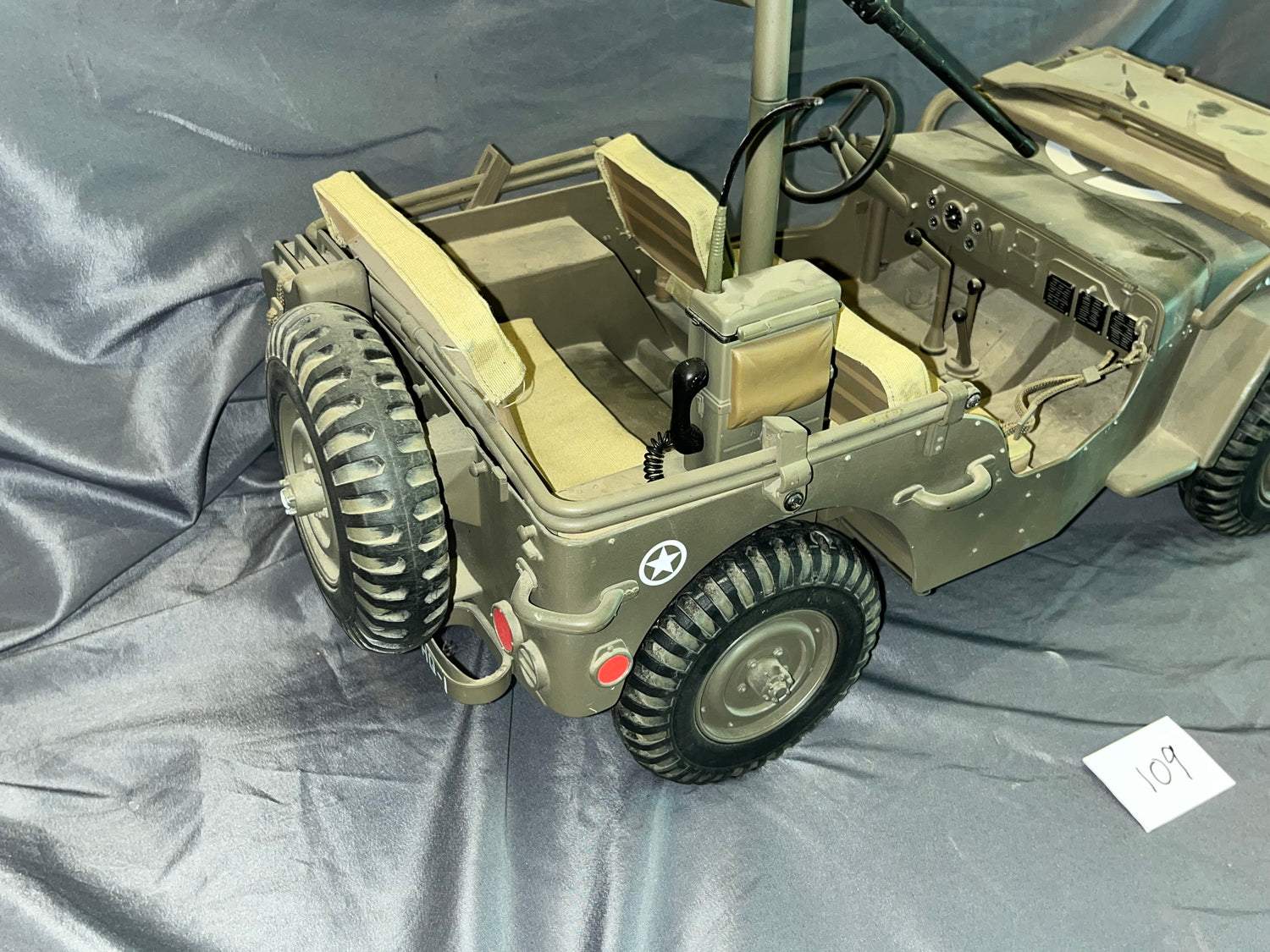 1/6 Scale WWII US Jeep - Ultimate Soldier - Weathered