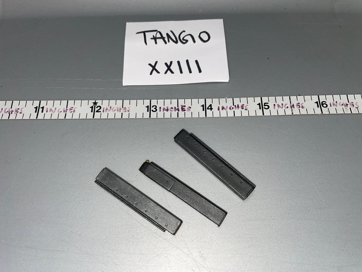 1/6 Scale WWII US Grease Gun and Thompson Magazine Lot