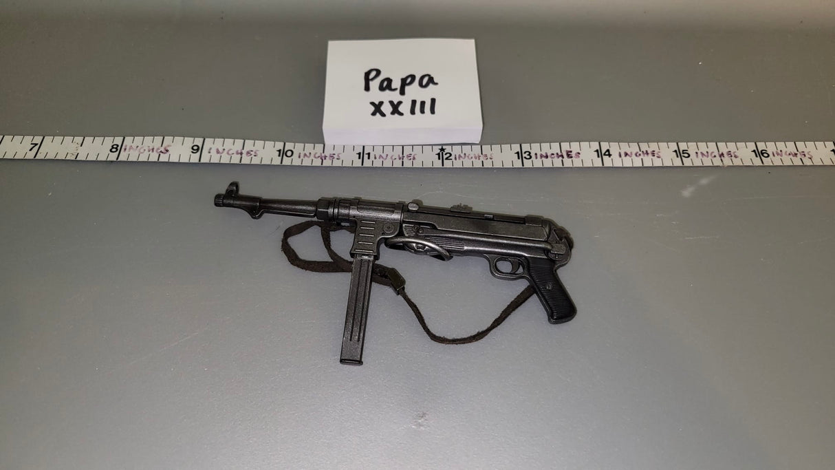 1/6 Scale WWII German MP-40