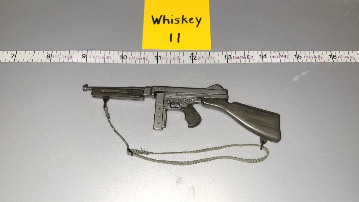 1/6 Scale WWII US Thompson Submachine Gun