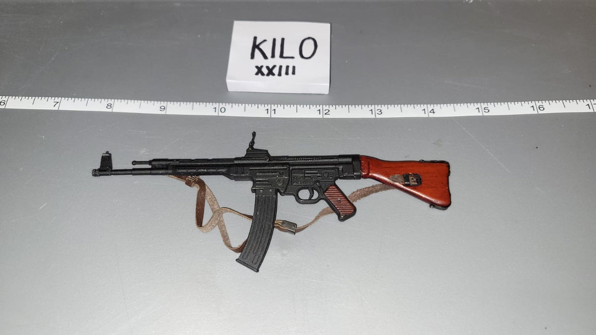 1:6 Scale WWII German MP-44 - DID