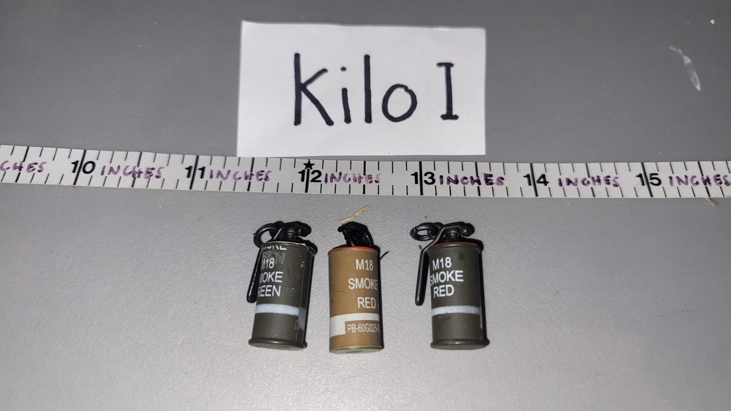 1/6 Scale Vietnam US Grenade Lot