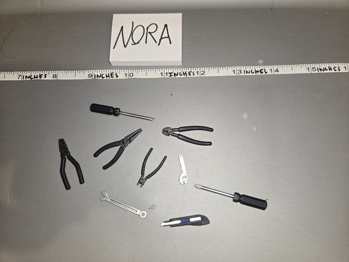 1:6 Scale Modern Civilian Tool Lot - Diorama Item