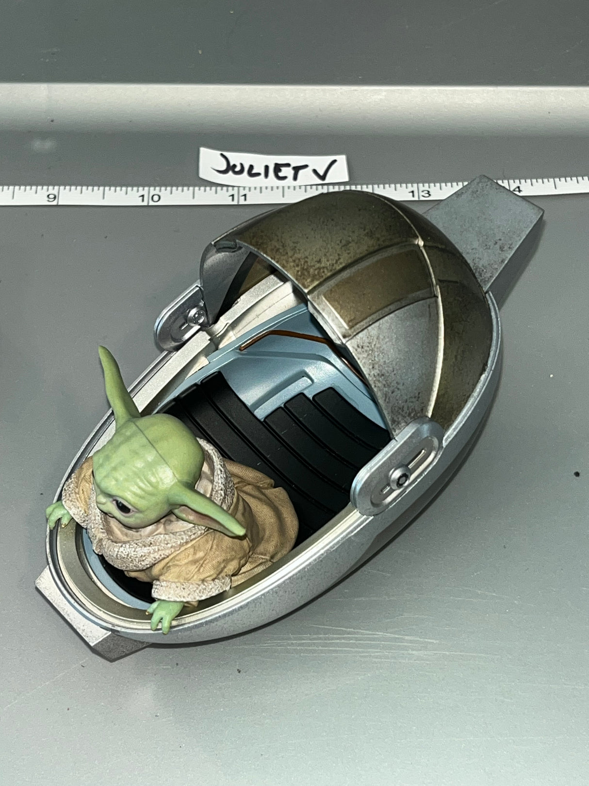 1/6 Scale Star Wars Grogu And Clam Shell - Hot Toys Mandalorian