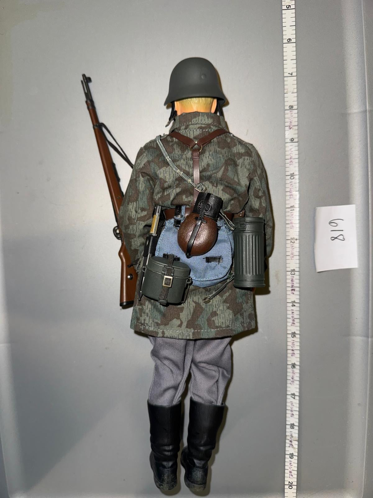 1:6 Scale WWII German Luftwaffe Field Division Dressed Figure - Dragon