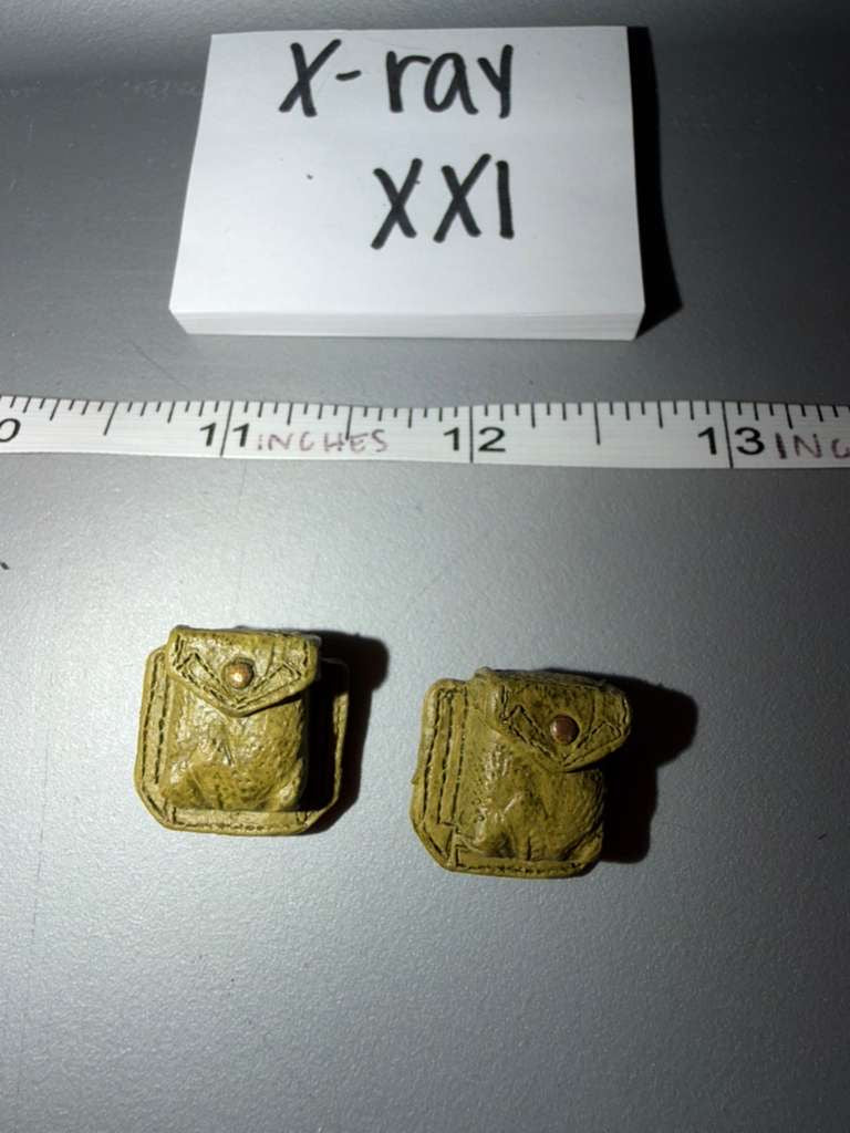 1/6 Scale WWII British Pistol Ammunition Pouch Lot