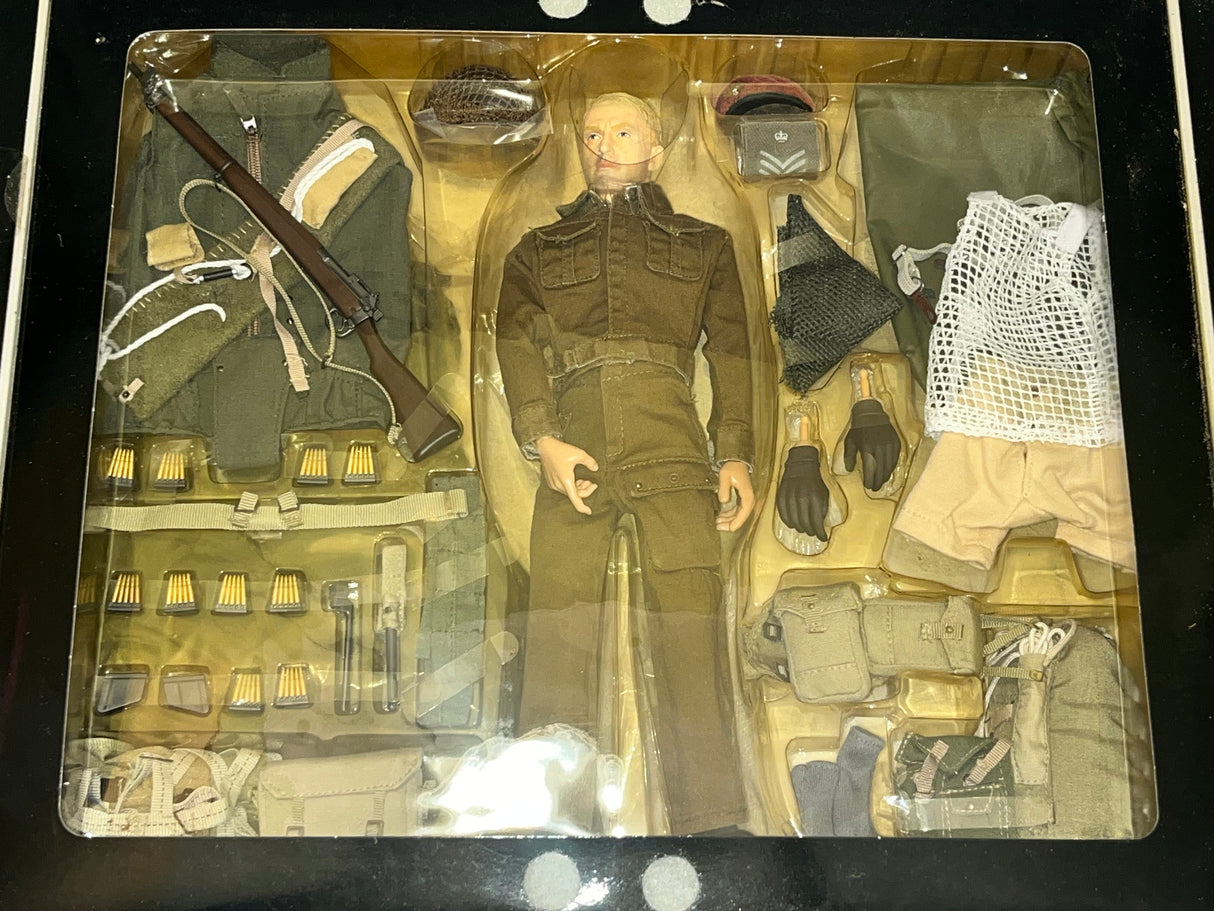 1/6 Scale WWII British Paratrooper Private Harry Collins - Soldat Series - NIB Dragon