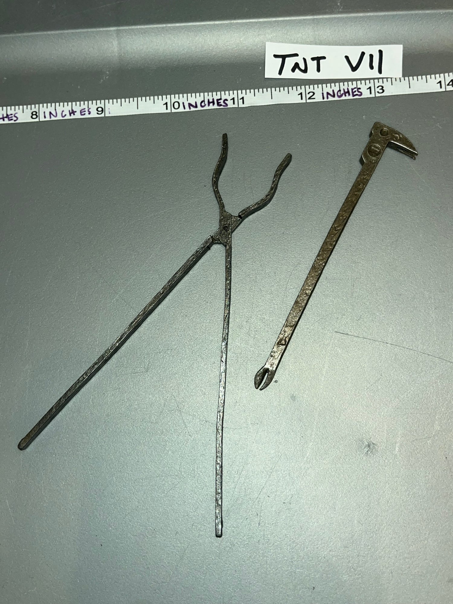 1:6 Scale Medieval - Western Blacksmith Metal Tools - Pop Toys