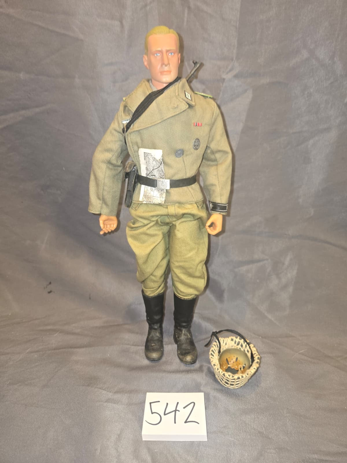 1:6 Scale WWII German Panzer Lehr Grenadier Officer - Dragon