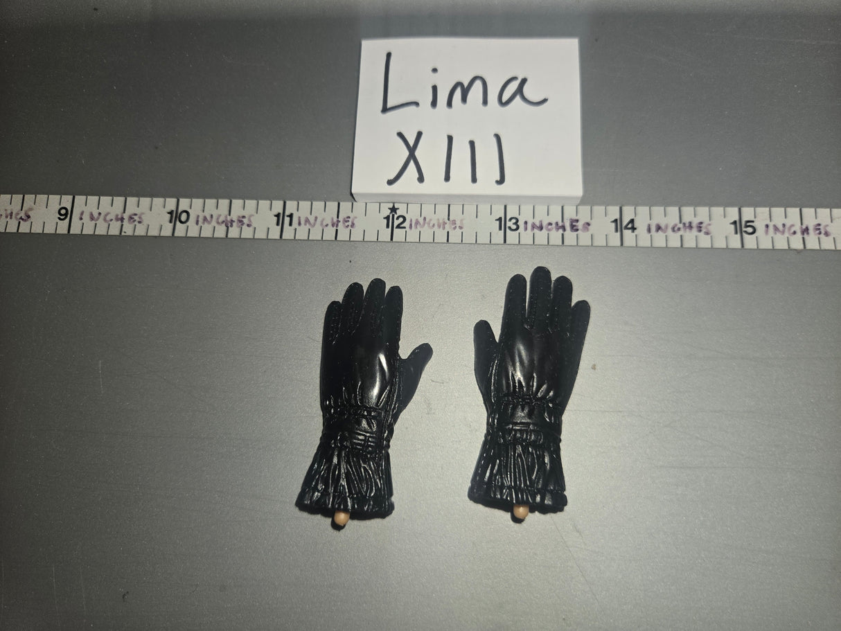 1/6 Scale WWII German Fallshirmjager Gloved Hands