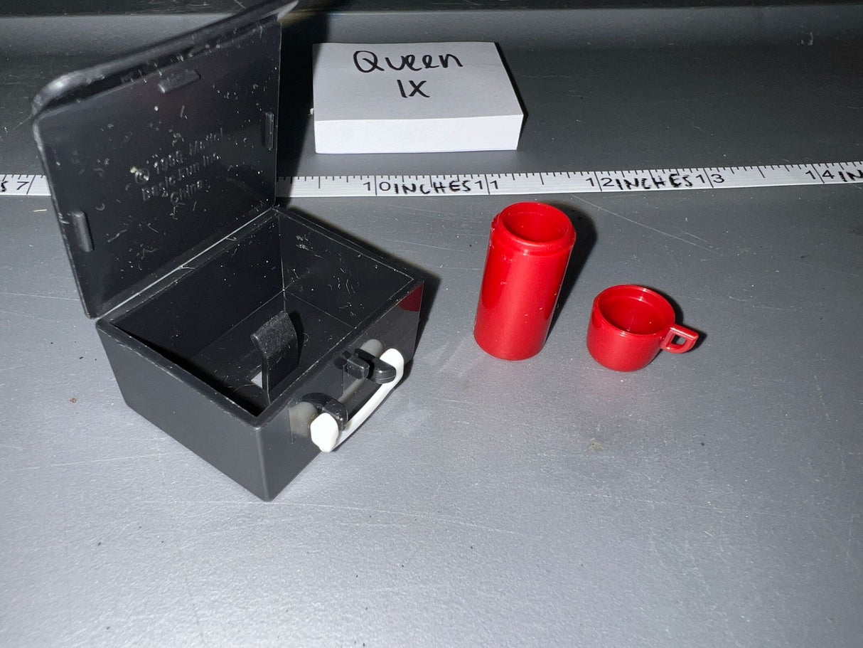 1/6 Scale Modern Era Camping Lunch Box - Diorama Item