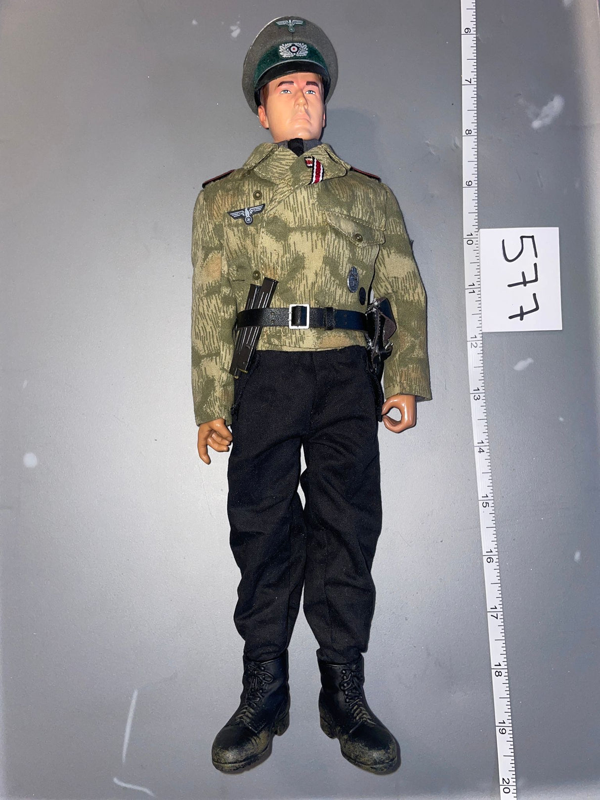 1:6 Scale WWII German Tanker Dressed Figure - Dragon