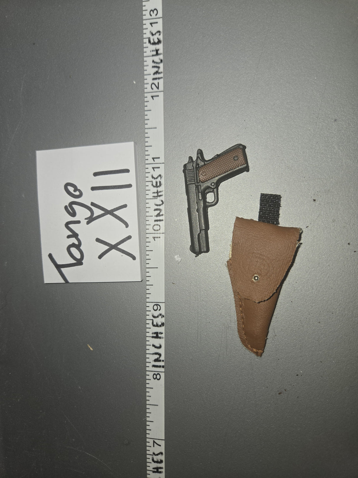 1:6 Scale WWII US .45 Pistol and Holster