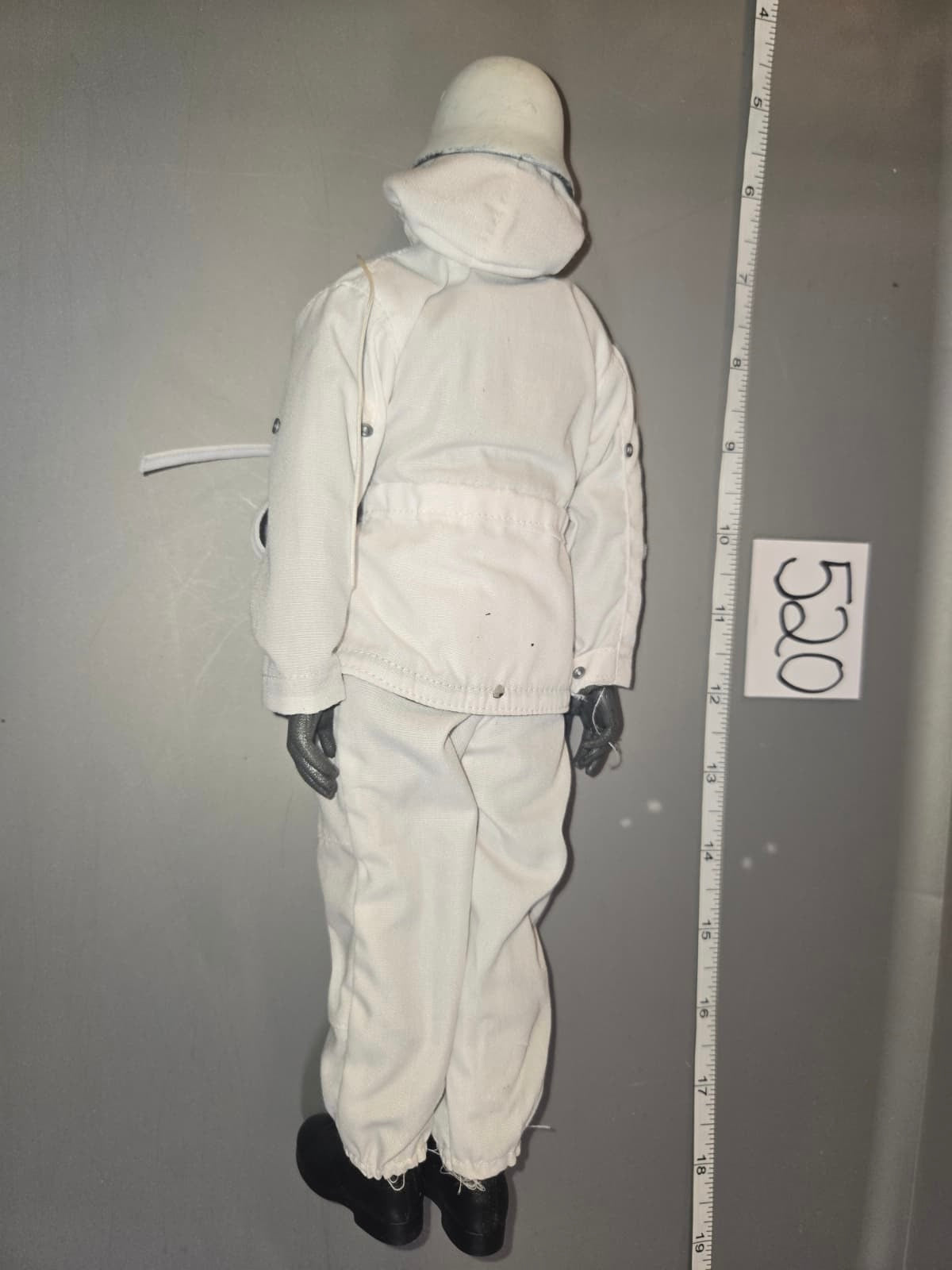 1:6 Scale WWII German Winter Heer Dressed Figure - Dragon