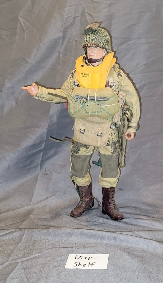 1:6 Scale WWII US Kit Carson 101st Airborne Dressed Figure - Dragon / Cyber Hobby