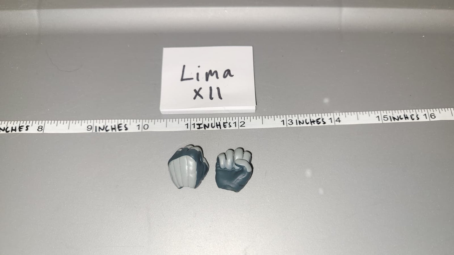 1/6 Scale Star Wars Science Fiction Gloved Hand Lot