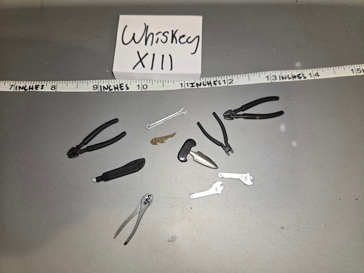 1:6 Scale Modern Civilian Tool Lot - Diorama Item