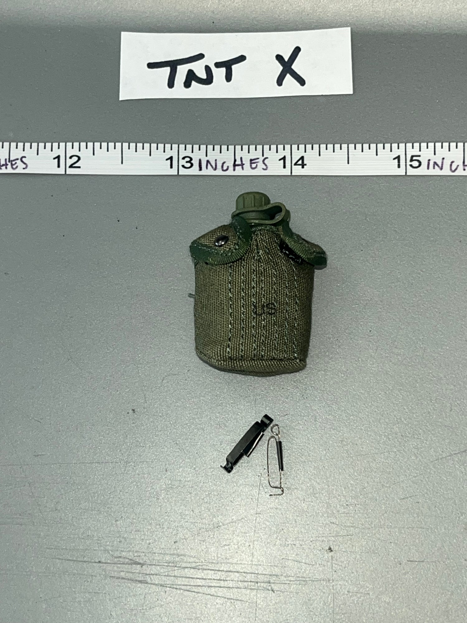 1/6 Scale Vietnam US Canteen and Pouch - USMC Hue  - Doechii