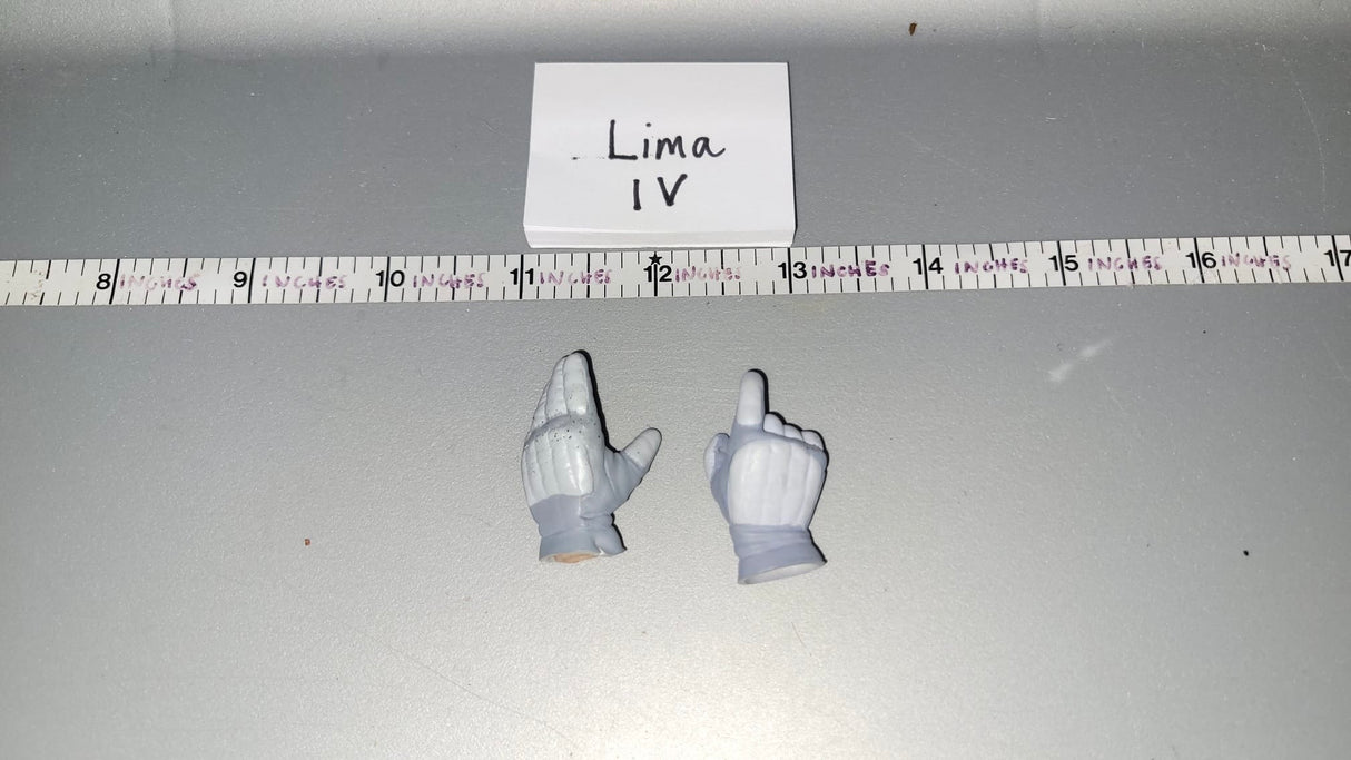 1/6 Scale Star Wars Science Fiction Gloved Hand Lot