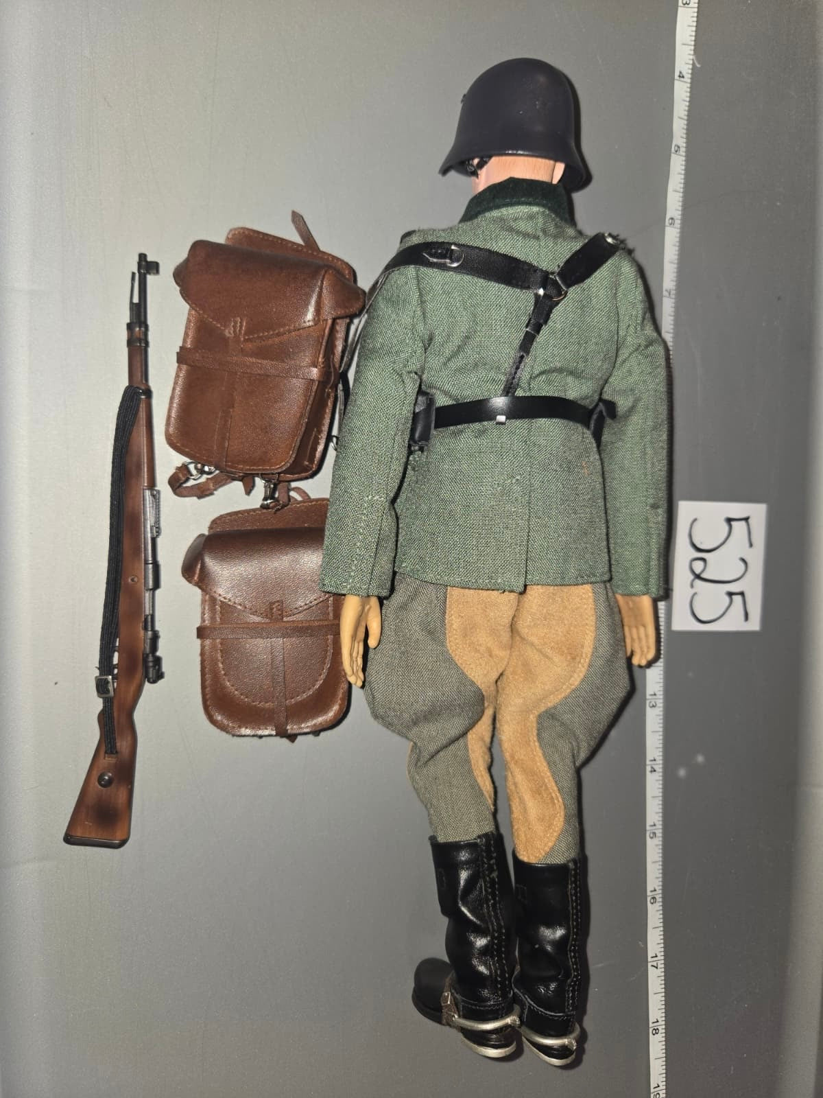 1:6 Scale WWII German Cavalry Dressed Figure - DID