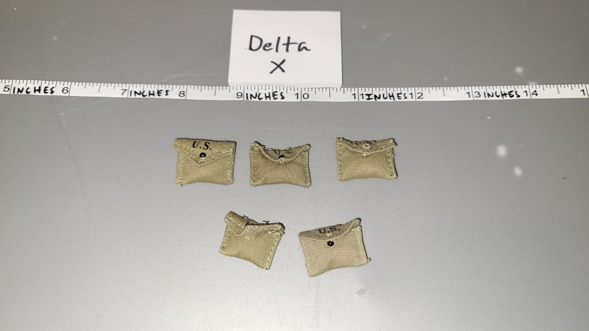 1/6 Scale WWII US First Aid Pouch Lot