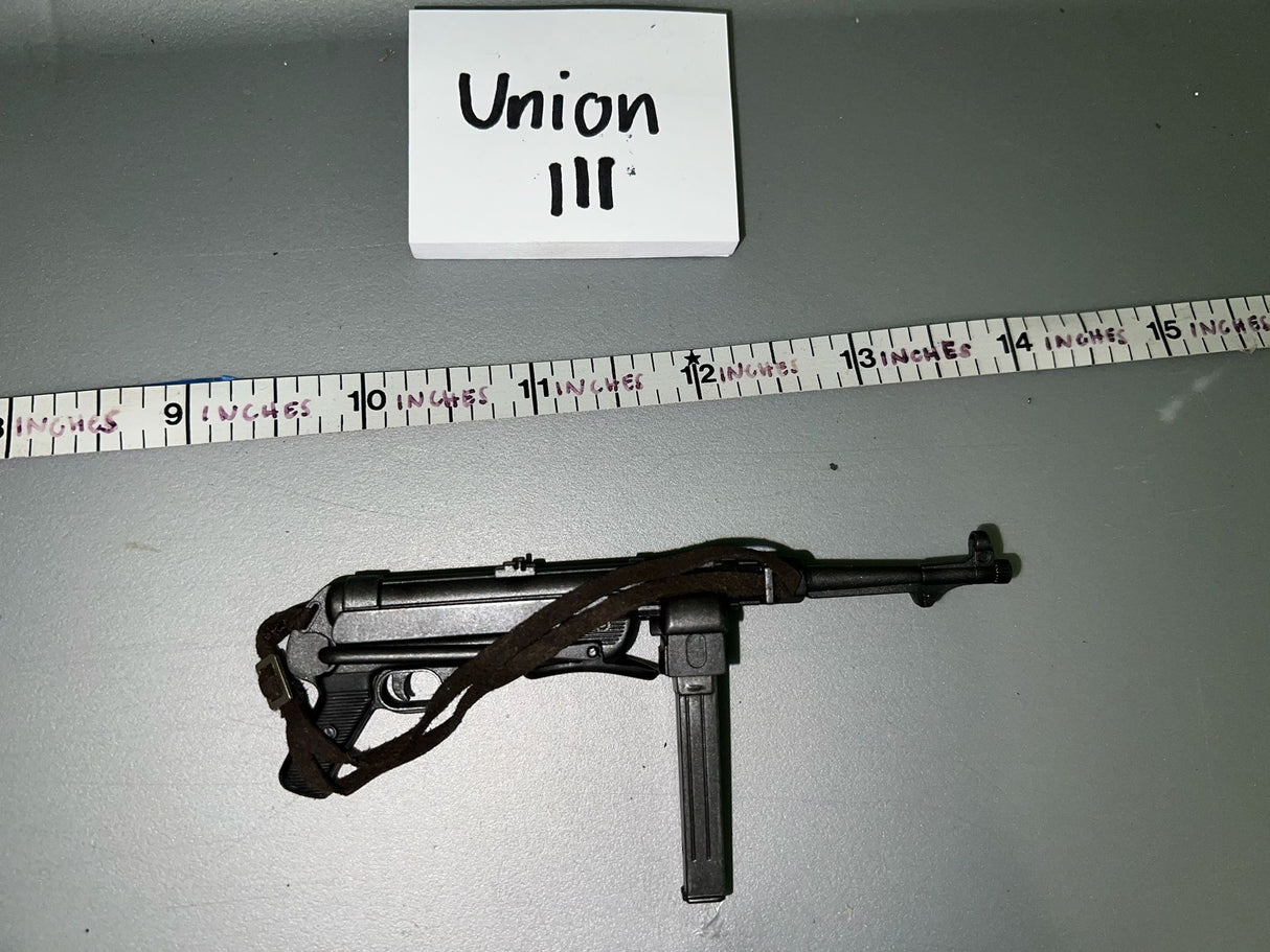 1/6 Scale WWII German MP-40 - Dual Magazine